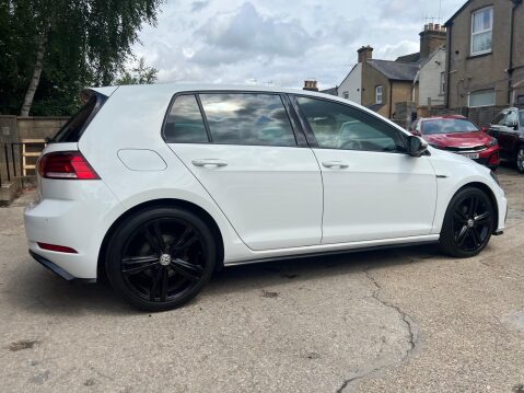 Volkswagen Golf R-LINE TDI 9