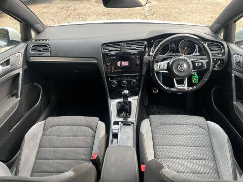 Volkswagen Golf R-LINE TDI 17