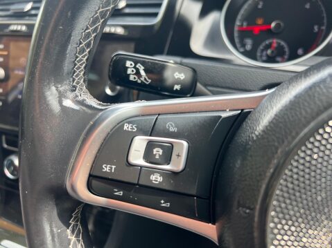 Volkswagen Golf R-LINE TDI 28