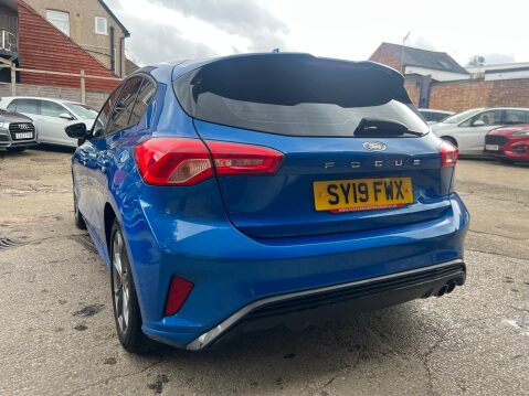 Ford Focus ST-LINE 6