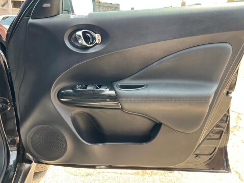 Nissan Juke TEKNA XTRONIC 22