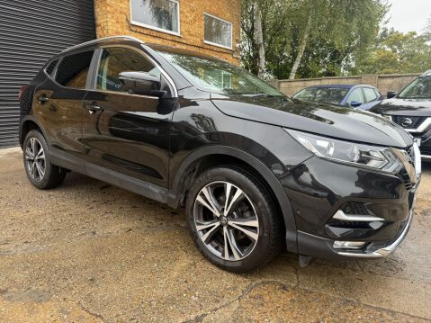 Nissan Qashqai DIG-T N-CONNECTA 10