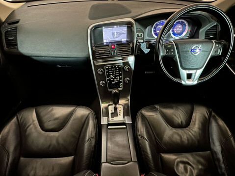 Volvo XC60 D3 R-DESIGN AWD 11