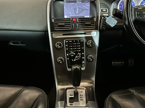 Volvo XC60 D3 R-DESIGN AWD 15