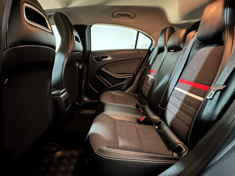 Mercedes-Benz A Class A180 CDI BLUEEFFICIENCY SE 19