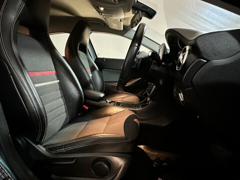 Mercedes-Benz A Class A180 CDI BLUEEFFICIENCY SE 17