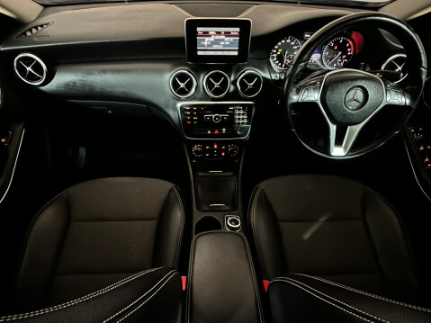 Mercedes-Benz A Class A180 CDI BLUEEFFICIENCY SE 11