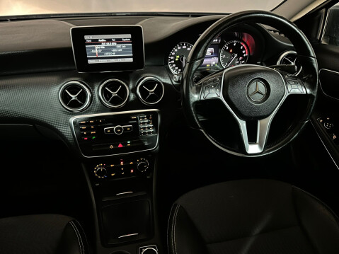 Mercedes-Benz A Class A180 CDI BLUEEFFICIENCY SE 12