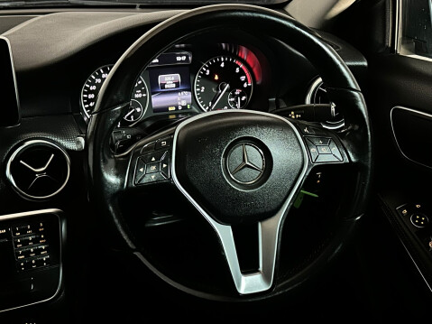 Mercedes-Benz A Class A180 CDI BLUEEFFICIENCY SE 13