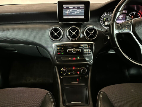 Mercedes-Benz A Class A180 CDI BLUEEFFICIENCY SE 14