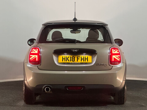 Mini Hatch COOPER D 7