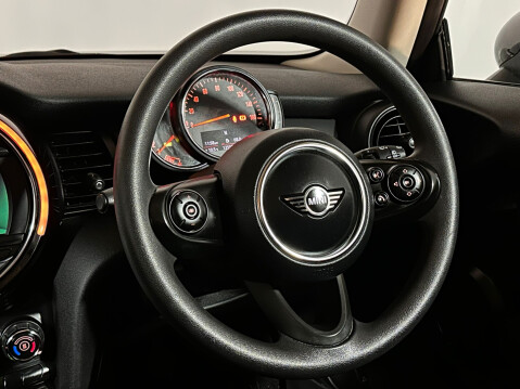 Mini Hatch COOPER D 13