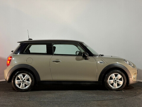Mini Hatch COOPER D 4