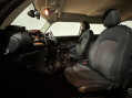 Mini Hatch COOPER D 15
