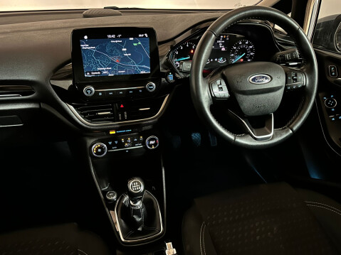 Ford Fiesta TITANIUM 12