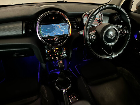 Mini Hatch COOPER 12