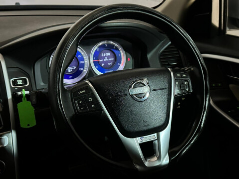 Volvo XC60 D5 R-DESIGN AWD 12