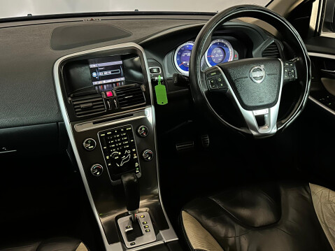 Volvo XC60 D5 R-DESIGN AWD 11