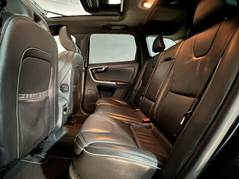 Volvo XC60 T6 R-DESIGN LUX NAV AWD 18
