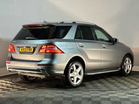Mercedes-Benz M Class ML250 BLUETEC AMG SPORT 6