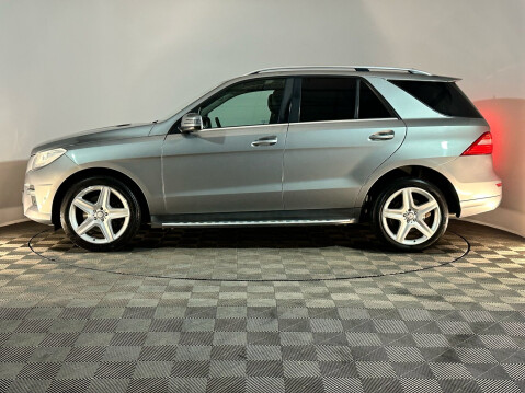 Mercedes-Benz M Class ML250 BLUETEC AMG SPORT 5