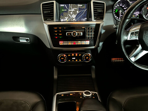 Mercedes-Benz M Class ML250 BLUETEC AMG SPORT 12