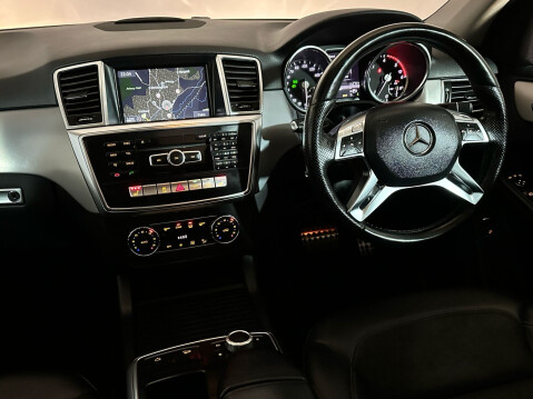Mercedes-Benz M Class ML250 BLUETEC AMG SPORT 11