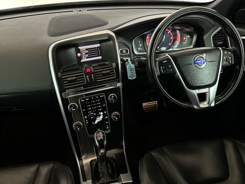Volvo XC60 D4 R-DESIGN LUX 11