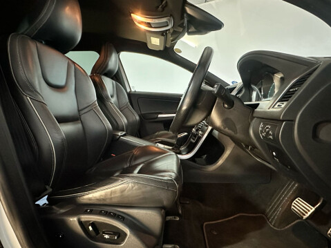 Volvo XC60 D4 R-DESIGN LUX 16