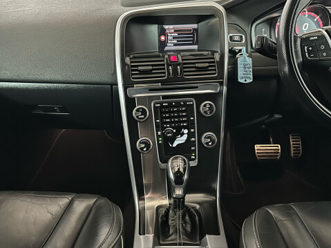 Volvo XC60 D4 R-DESIGN LUX 13