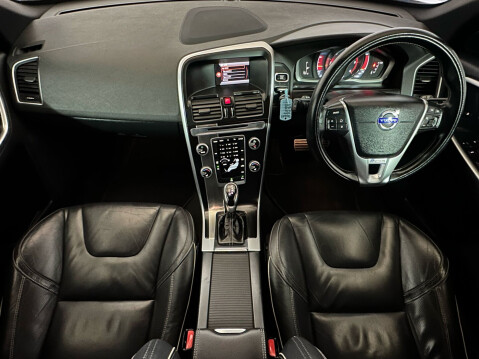Volvo XC60 D4 R-DESIGN LUX 10