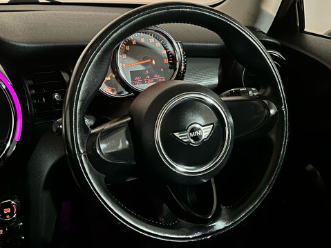 Mini Hatch ONE D 13
