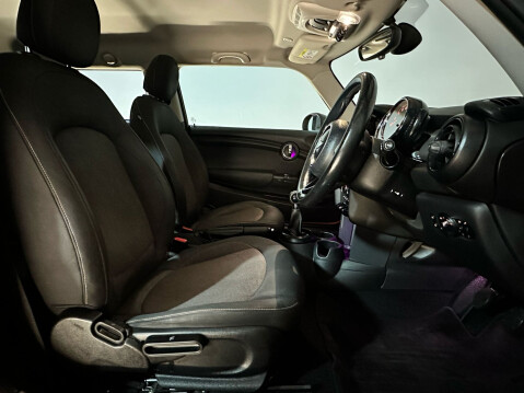 Mini Hatch ONE D 16