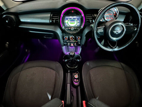 Mini Hatch ONE D 11