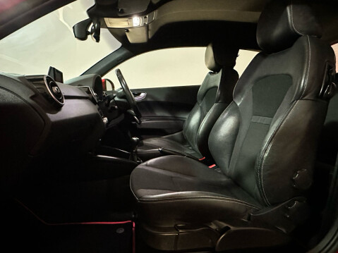 Audi A1 TDI S LINE 16