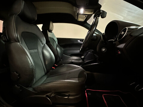 Audi A1 TDI S LINE 17