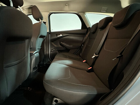 Ford Focus ZETEC TDCI 19