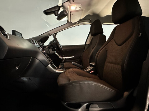 Peugeot 308 E-HDI ACTIVE NAVIGATION VERSION 17