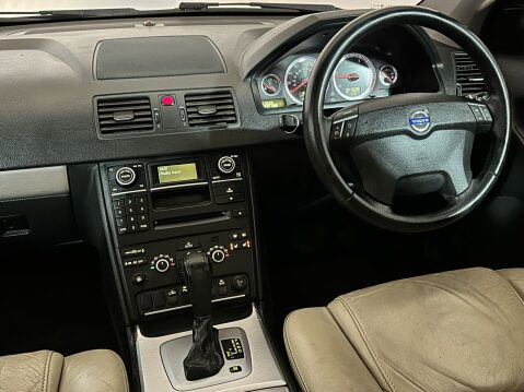 Volvo XC90 D5 SE LUX AWD 12