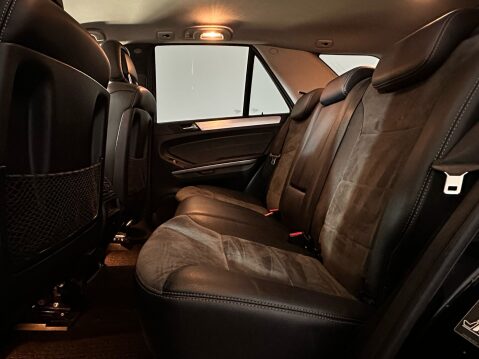 Mercedes-Benz M Class ML350 CDI BLUEEFFICIENCY SPORT 18