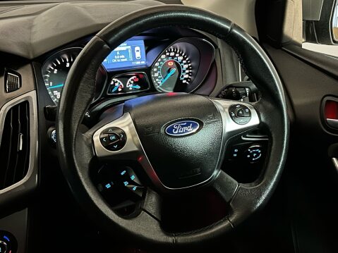 Ford Focus TITANIUM NAVIGATOR TDCI 14