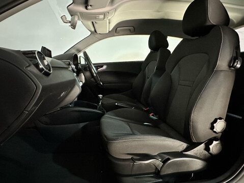 Audi A1 TDI SPORT 18