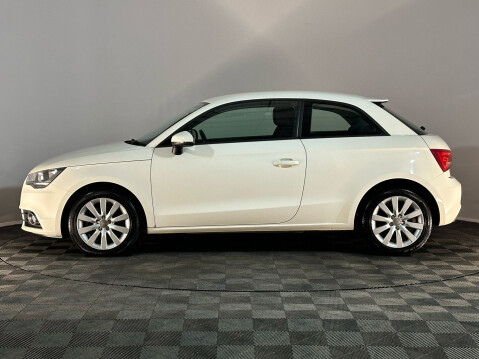 Audi A1 TDI SPORT 5