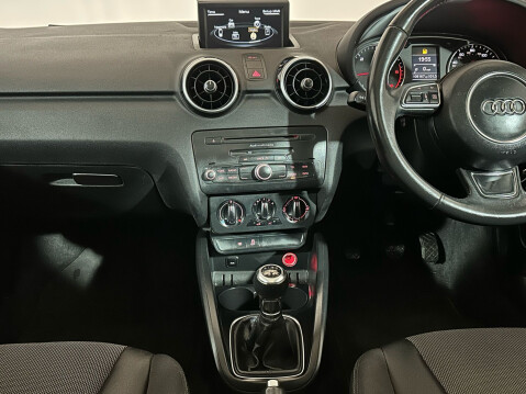 Audi A1 TDI SPORT 14