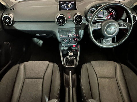 Audi A1 TDI SPORT 11
