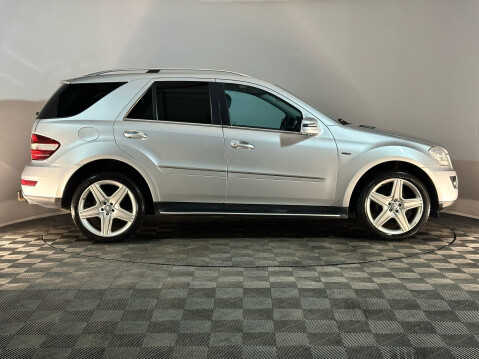 Mercedes-Benz M Class ML300 CDI BLUEEFFICIENCY SPORT 4