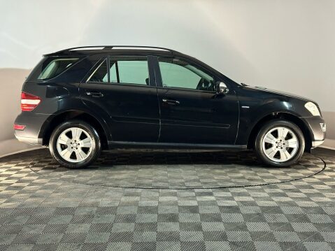 Mercedes-Benz M Class ML300 CDI BLUEEFFICIENCY SE 4