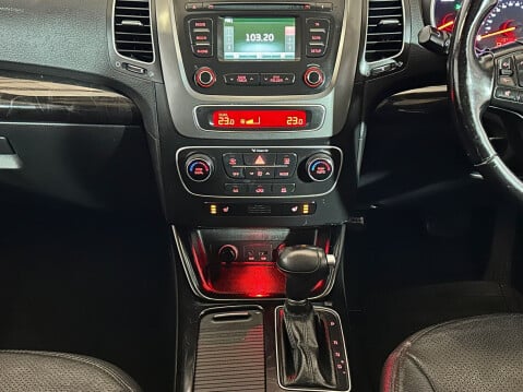 Kia Sorento CRDI KX-2 13