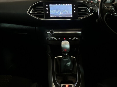 Peugeot 308 BLUE HDI S/S SW ACTIVE 14