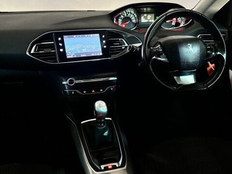 Peugeot 308 BLUE HDI S/S SW ACTIVE 12
